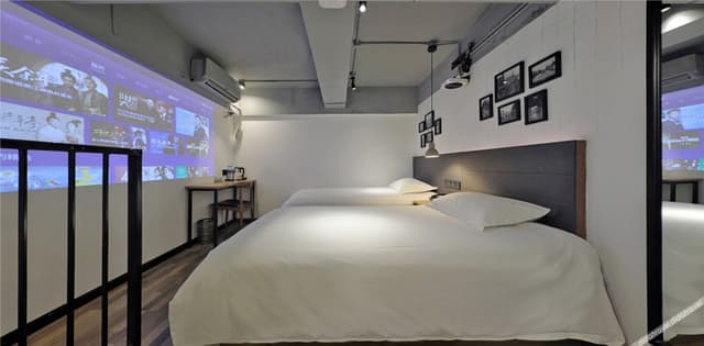 Weishang Twin Room
