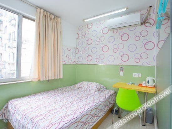 Queen Room A