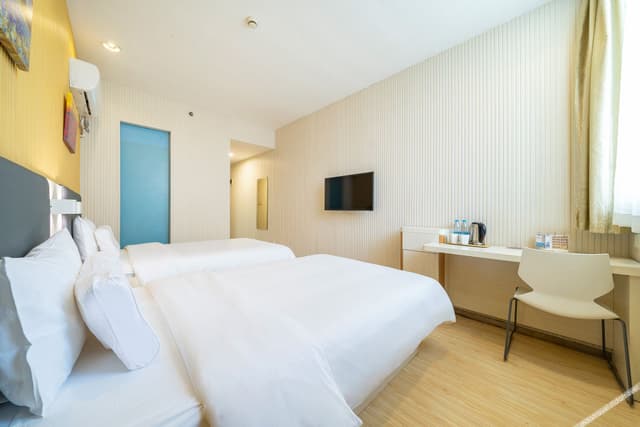 Guestroom (2 beds)
