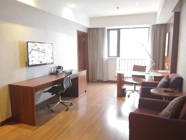 Yitel Suite