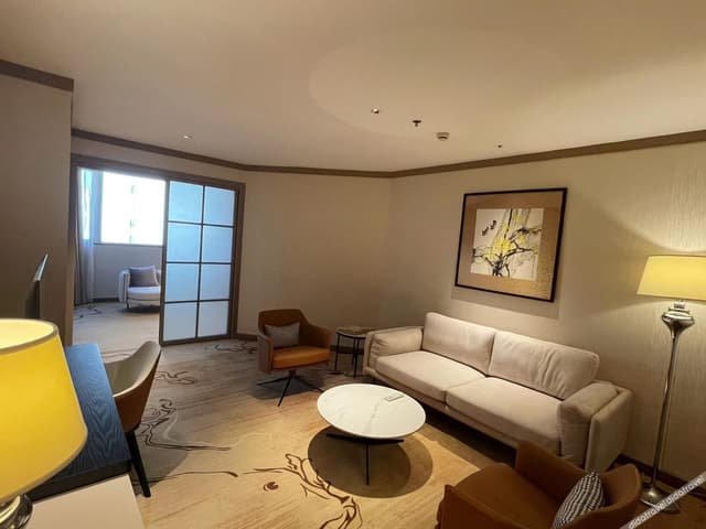 Deluxe Suite