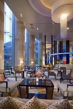 Sheraton Grand Shanghai Pudong Hotel & Residences3
