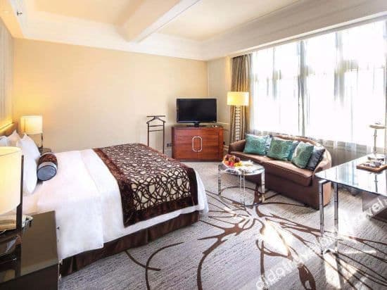 Cathy Building Premier Deluxe Room