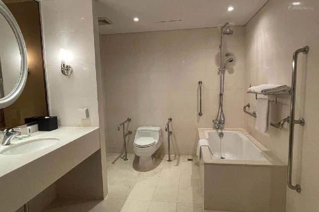 2 Twin Beds Standard Accessible