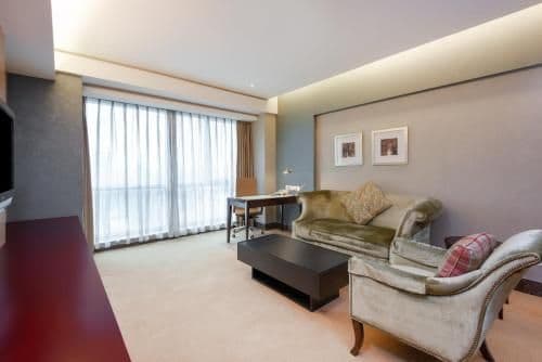 1 King Bed 1 Bedroom Suite