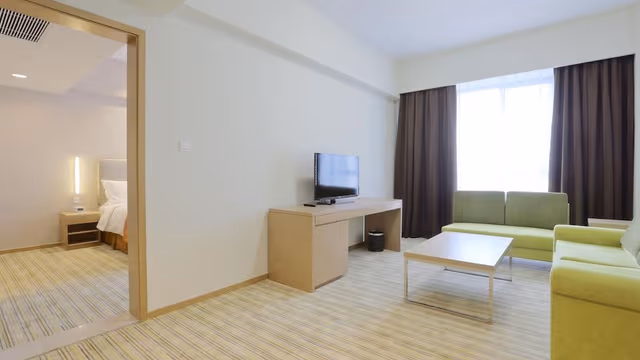 Suite, 1 Bedroom (Additional Living Area)