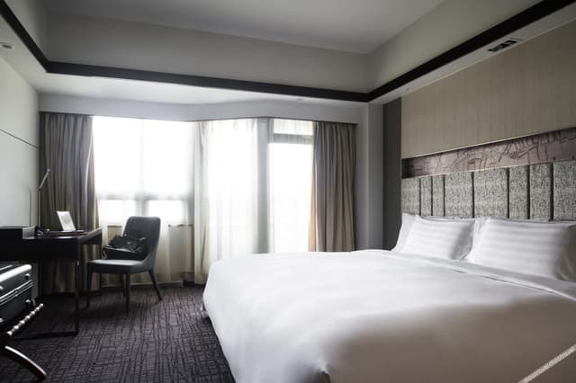 Superior King Room