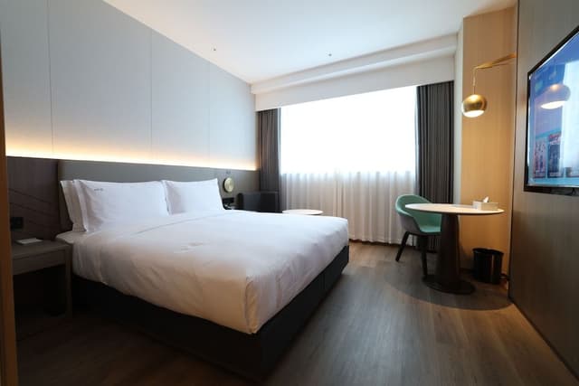 Standard Room, 1 King Bed, Accessible