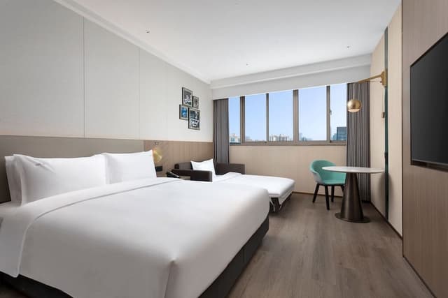 Standard Room, 2 Double Beds, City View