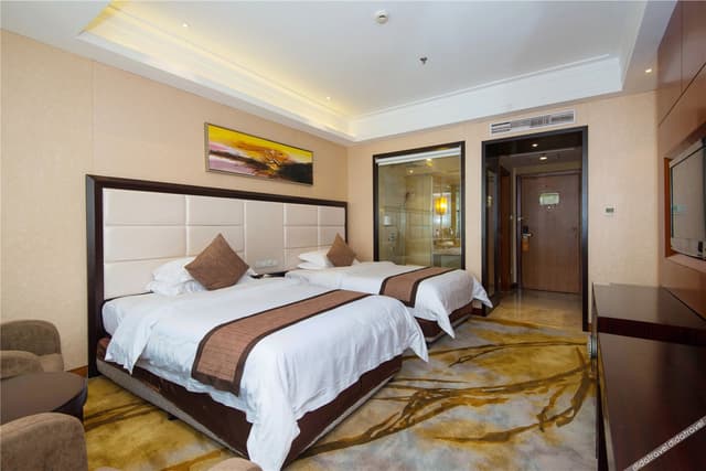 Deluxe 2-bed Room