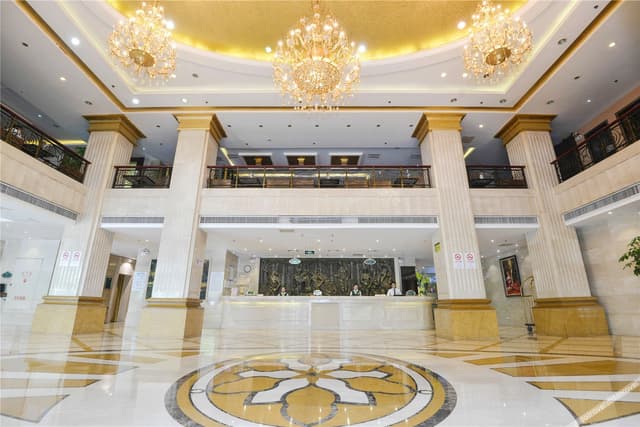 Deluxe Suite