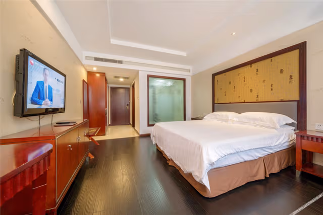 Business Queen Room