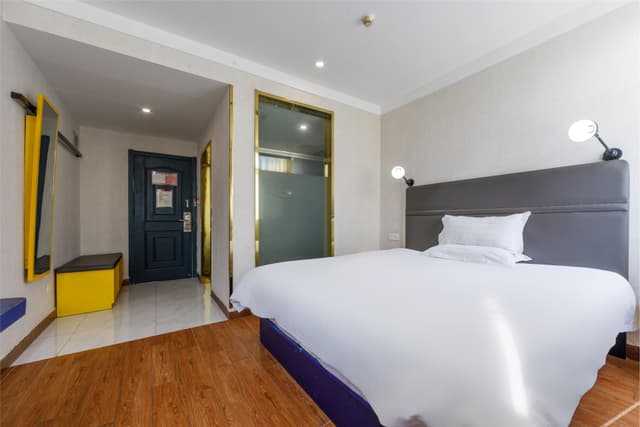 Superior Queen Room