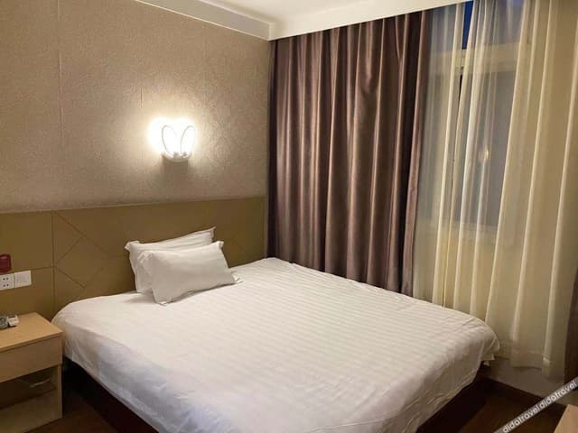 Superior Queen Room
