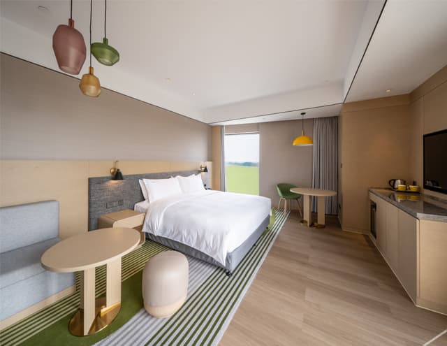 1 King Bed Standard Room