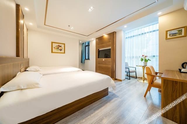2-bed Room
