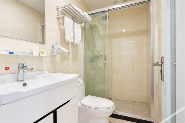 Business Room (2 Beds)