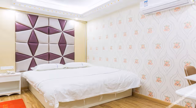 Business Big Bed Room