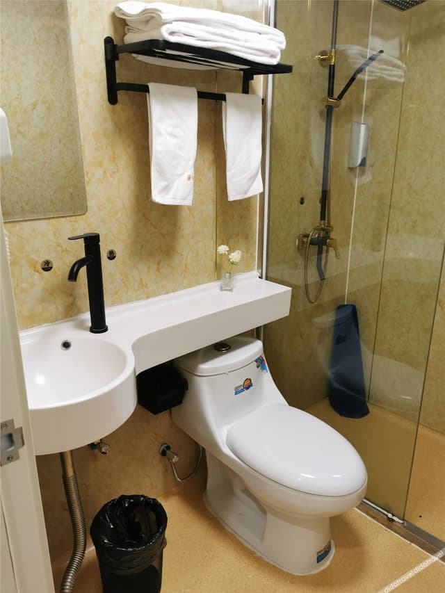 Standard Room (2 beds)