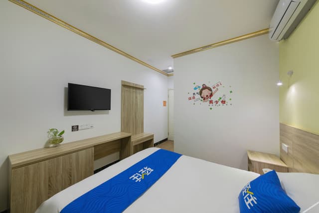 Themed Budget Room (No window)