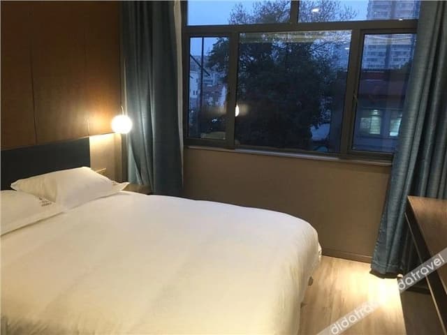 Jimu Plus Double Bed Room