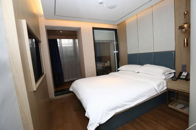 Superior Queen Room