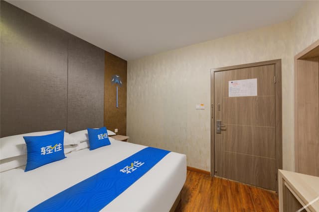 Simple Room (Double bed)