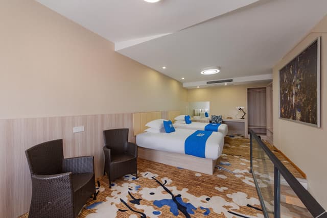 Loft Suite - 2-Bedroom, City-View