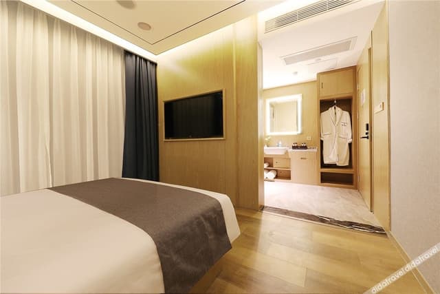 Smart Leisure Double Bed Room