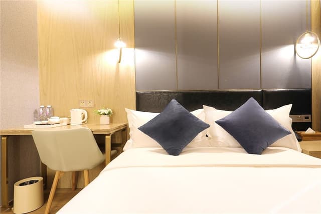 Smart Leisure Double Bed Room