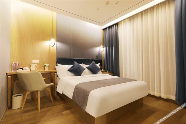 Smart Leisure Double Bed Room