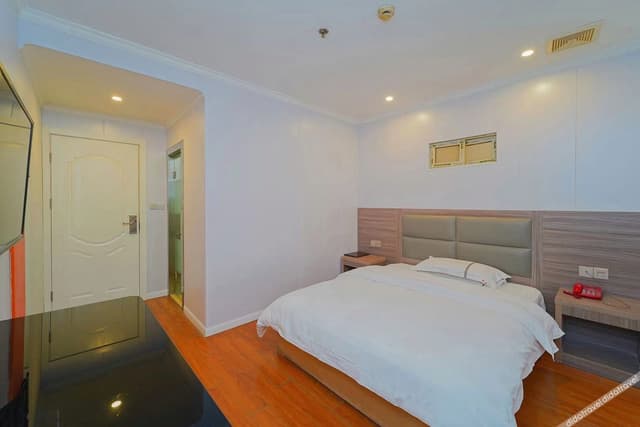 Double Room (No Window)