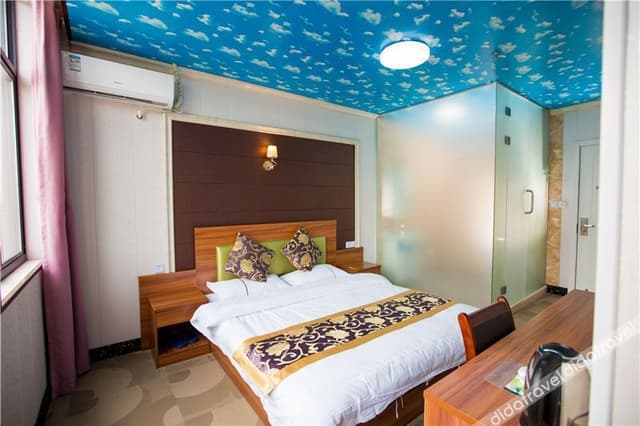 Cozy Double Room