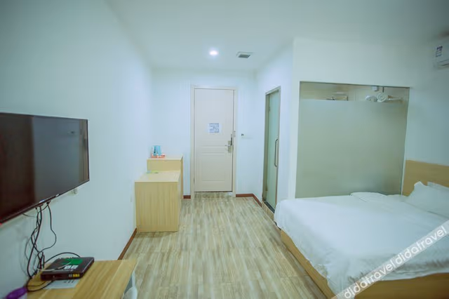 Cozy Comfort Double Bed Room (No Window)