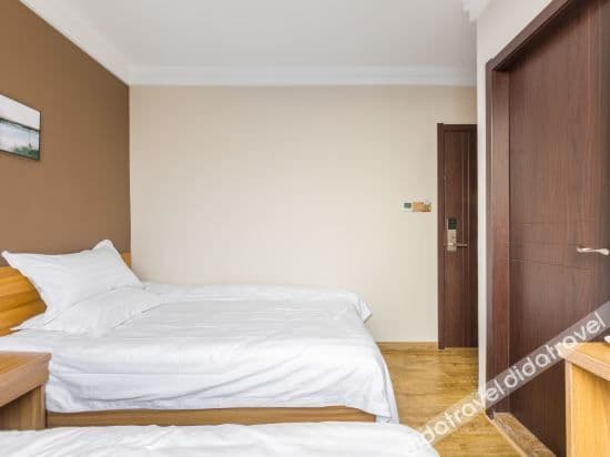 Double Bed Room B (No Window)