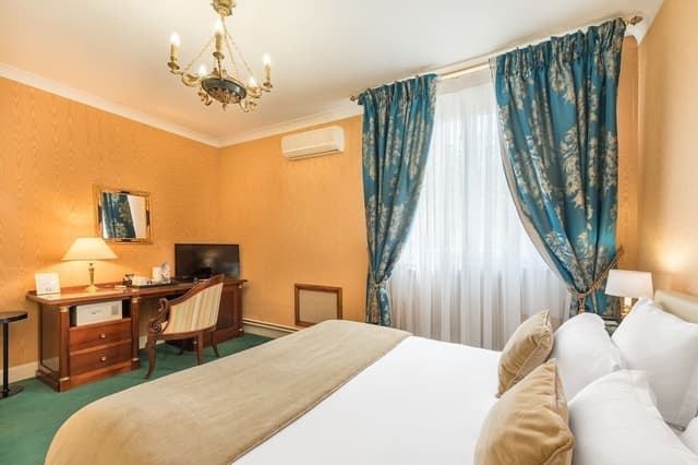 Standard Double Room, Ensuite
