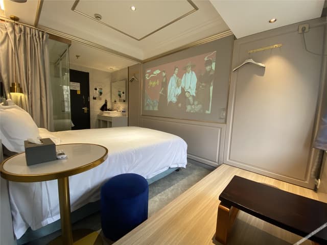 Featured Business Room