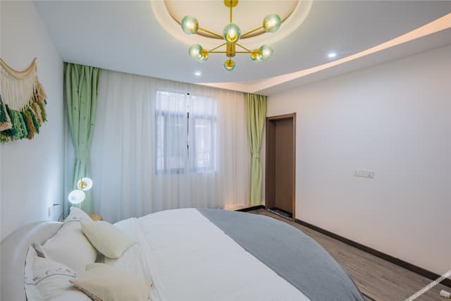 Rainforest Round Bed Room