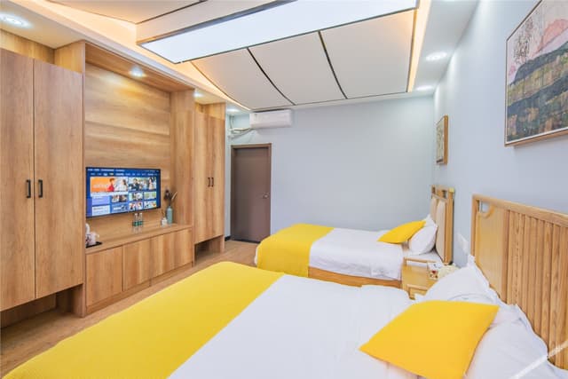Muchen Double Occupancy Room