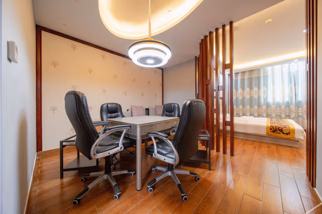Deluxe Suite