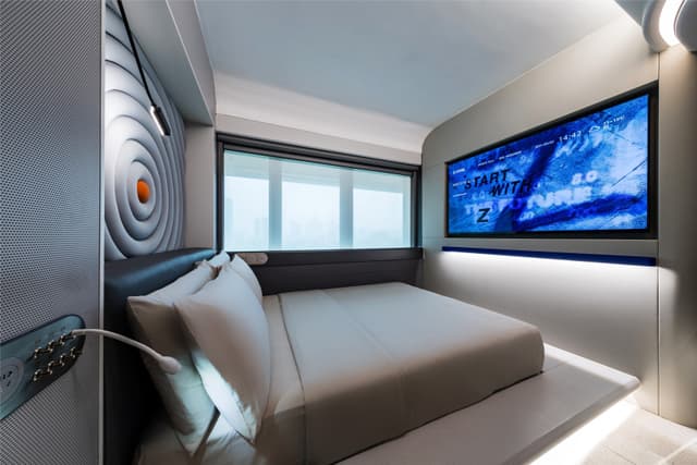 Highway Travel Room