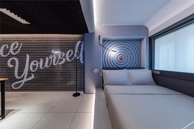 Highway Travel Room