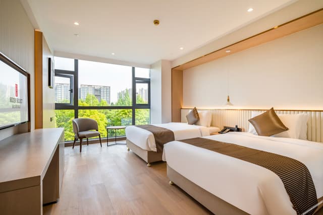 Comfy Twin Room