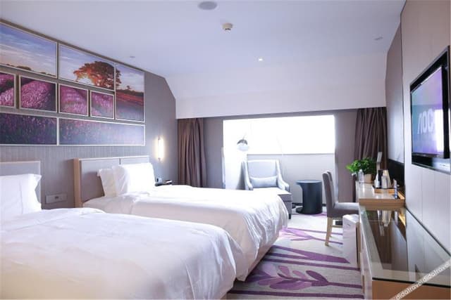 Business Room (2 Beds)