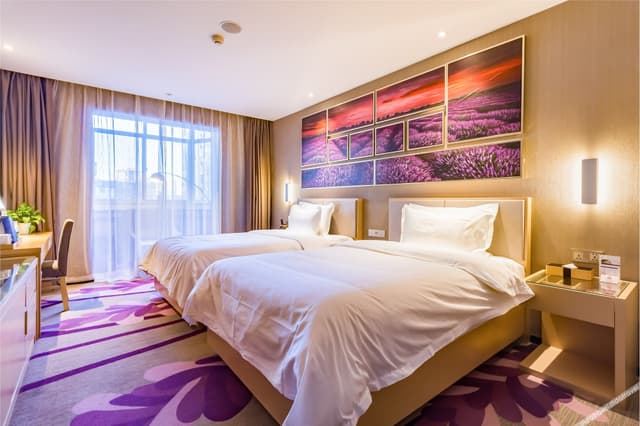 Business Room (2 Beds)