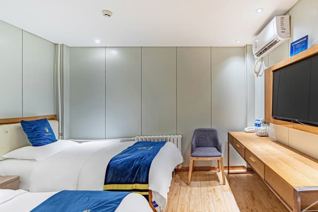 Budget Twin Room (Without Window)