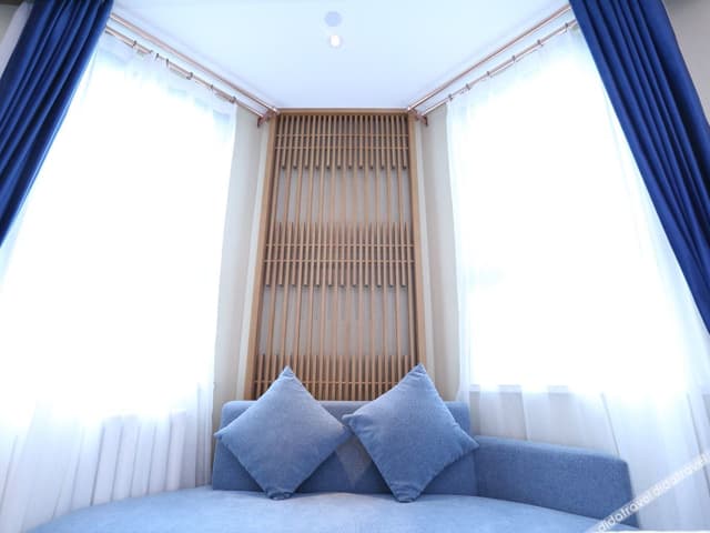 Business Room (2 beds)