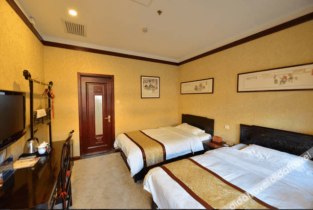 Standard Room - Courtyard-View