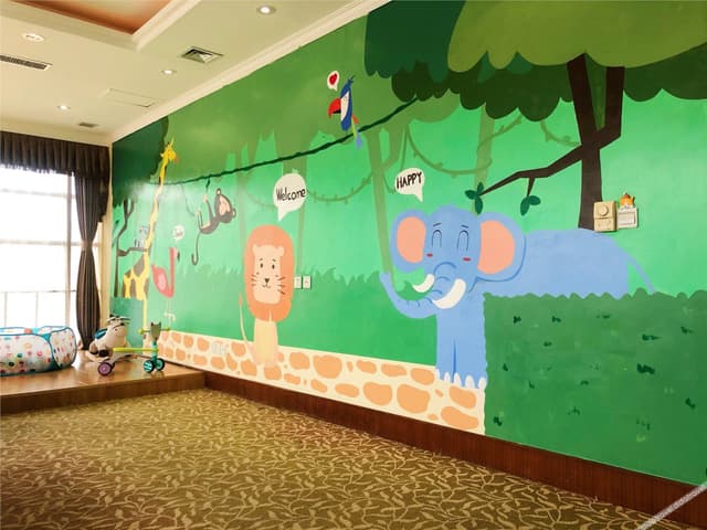 Emerald City Family Suite