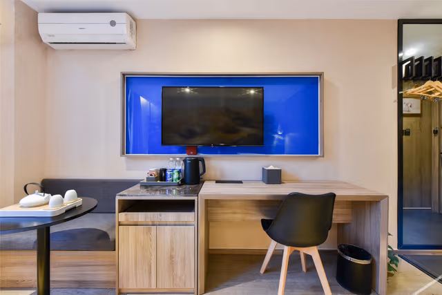 Business Room With Two Beds